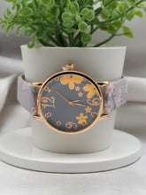 Cargar imagen en el visor de la galería, Reloj Floral
